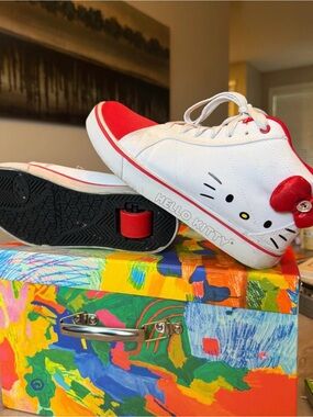 Hello Kitty heely Roller Sneakers with Bow